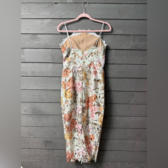 LIKE NEW Elliatt Adelynn Floral Lace Midi Dress Sz Medium - Picture 10 of 15